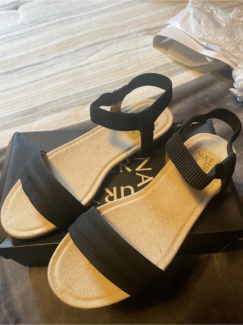 Naturalizer Black and Beige Elastic Strap Sandals